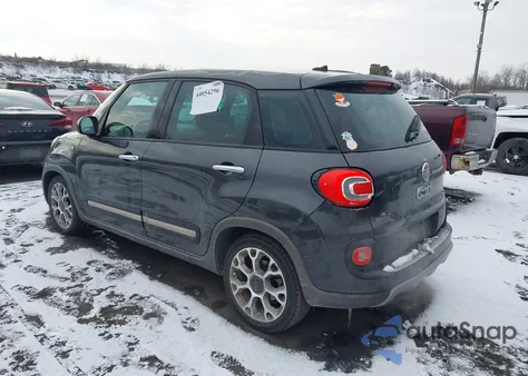 2014 Fiat 500L Trekking z USA, uszkodzony, nr VIN ZFBCFADH9EZ019086